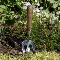 Agriframes Vintage Ash Hand Fork STYLES & COLLECTIONS