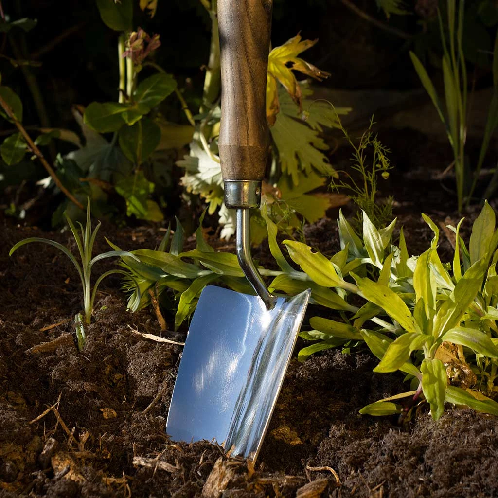 Agriframes STYLES & COLLECTIONS Vintage Ash Hand Trowel 3 Agriframes STYLES & COLLECTIONS Vintage Ash Hand Trowel